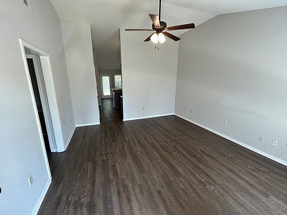 4th image of 7696 Lilly Dr