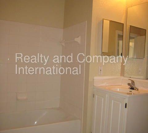 4th image of 2718 Maitland Crossing Way #204