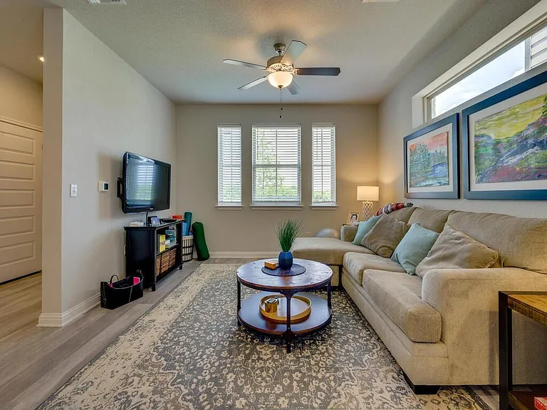 7702 Dylan Dr — Photo 5