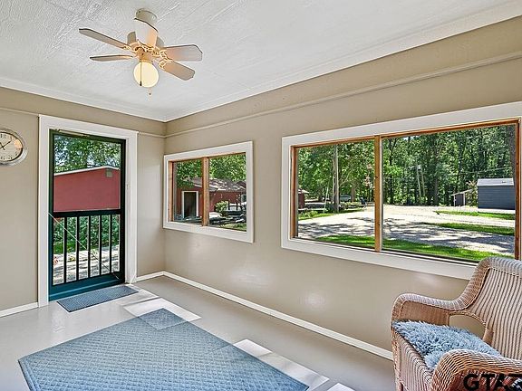 4th image of 208 Southshore Dr