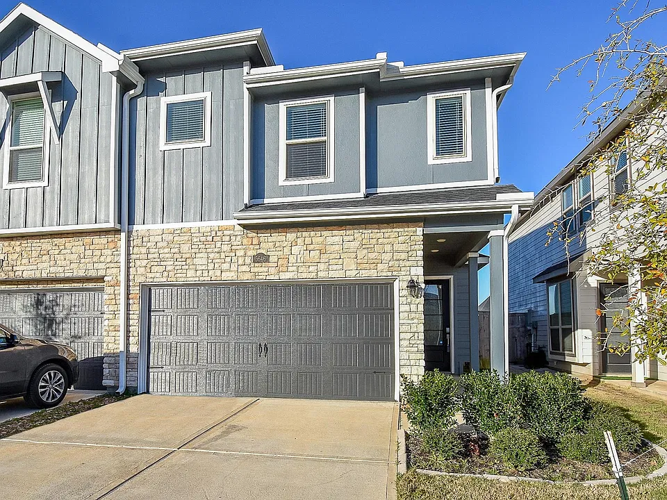 5646 Amber Brook Ln