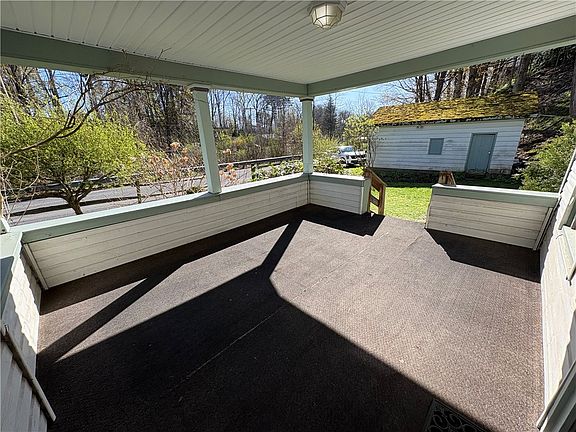 3rd image of 20 Newton Ave