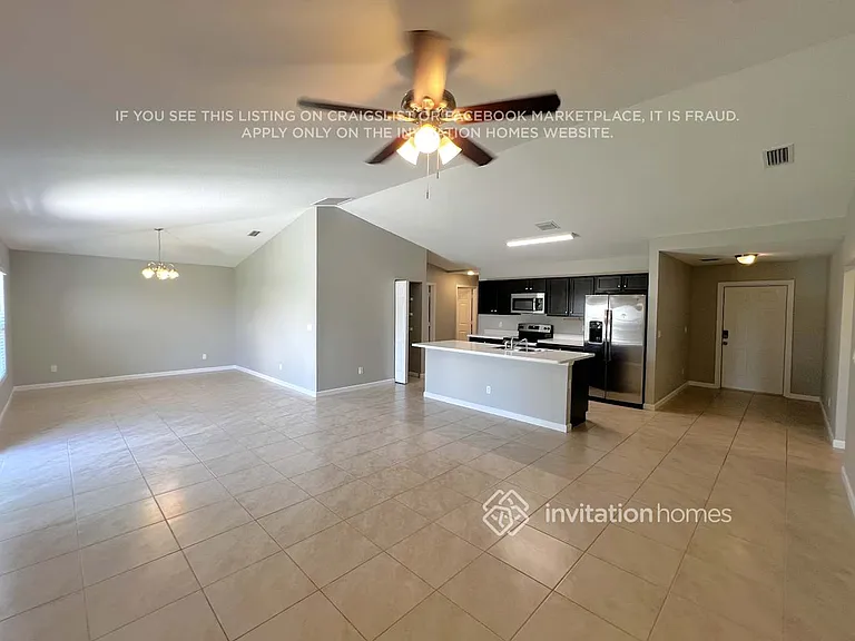 2407 SE Melon Ct — Photo 4