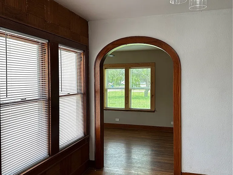 1005 E Fulton St — Photo 5