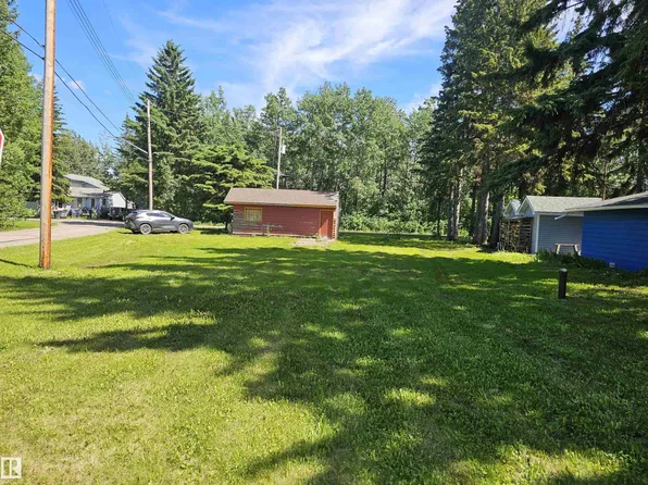 5219 47a Ave, Alberta Beach, AB T0E 0A0
