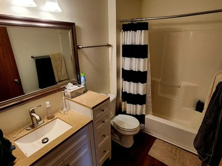3369 & 3377 N Oakland Ave — Photo 18