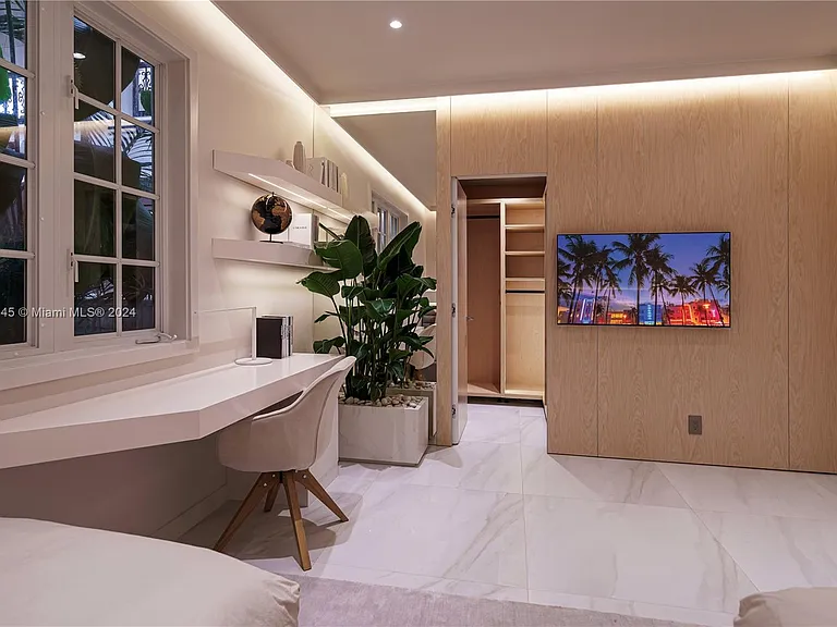 19115 Fisher Island Dr #19115 — Photo 27
