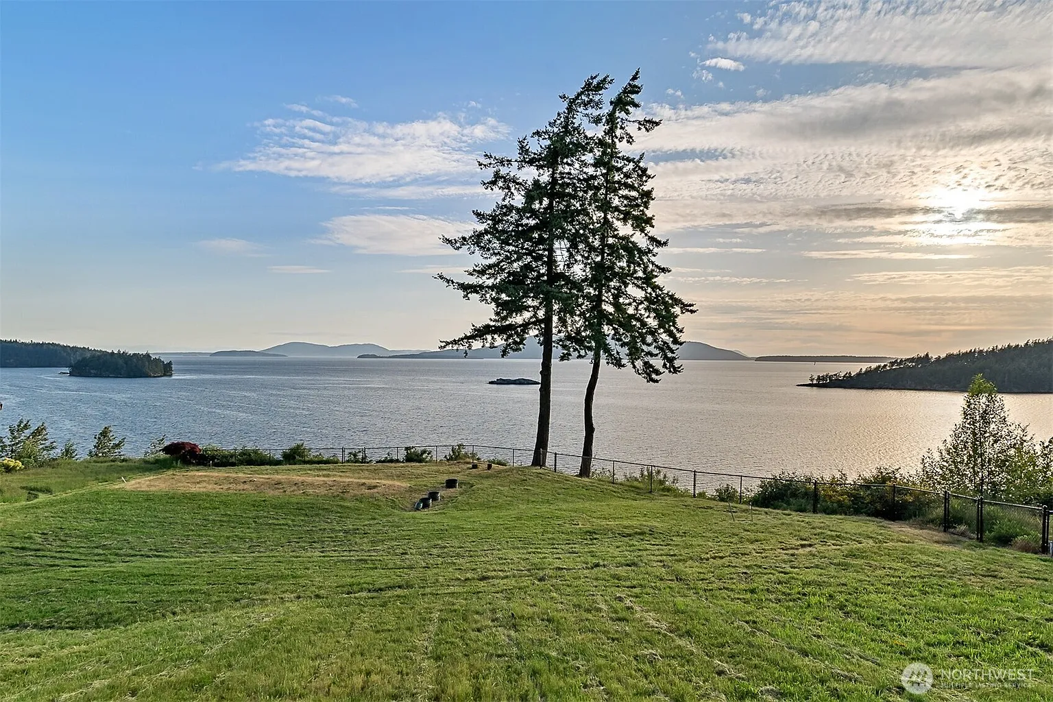 1279 Chuckanut Drive photo 1