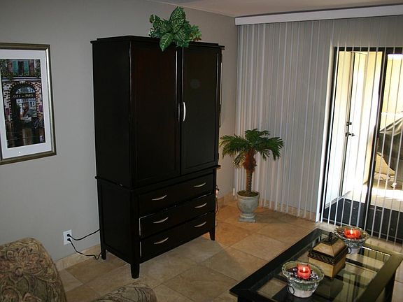 4th image of 222 N Calle El Segundo APT 570