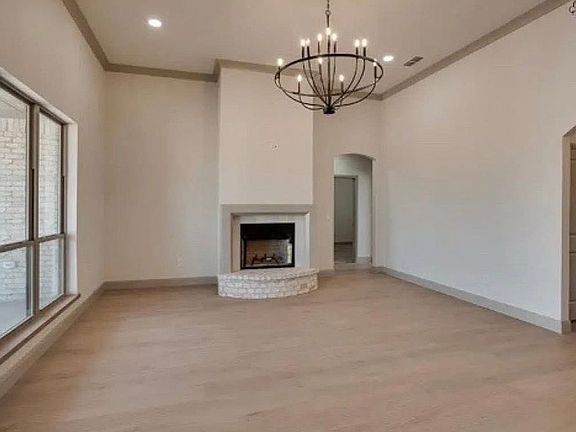 Living room-vaulted ceilings