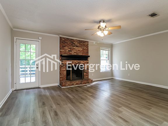 2nd image of 448 Parlock Rd