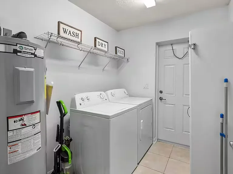 37 Sunnyside Dr — Photo 5