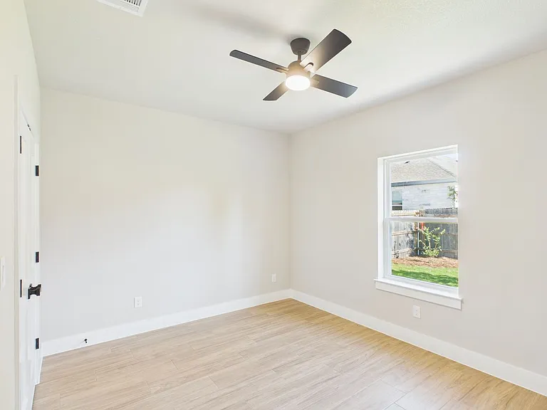 110 Parlin Ln — Photo 26