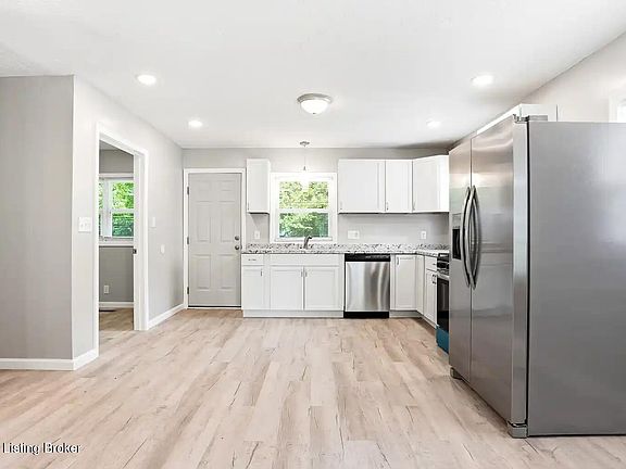 4th image of 1855 Heaton Rd