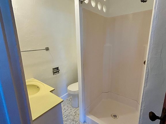 5th image of 2122 Vista Del Mar Ave #35