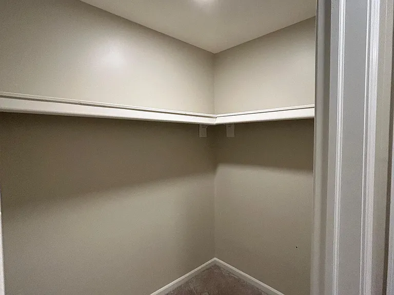 4035 Cornerstone Dr — Photo 35