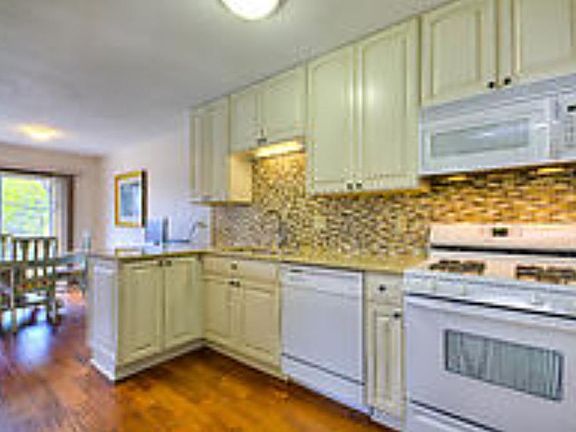 5th image of 1417 Oak Leaf Ln