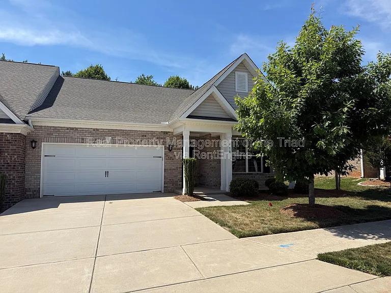 410 Salem Grace St — Photo 21