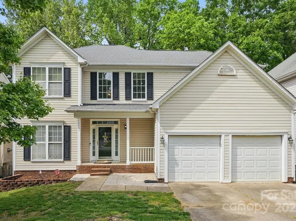 6501 Harburn Forest Dr, Charlotte, NC 28269