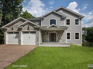 155 Pascack Rd, Park Ridge, NJ 07656