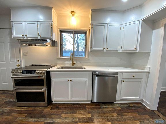 2nd image of 917 Speake Rd NW