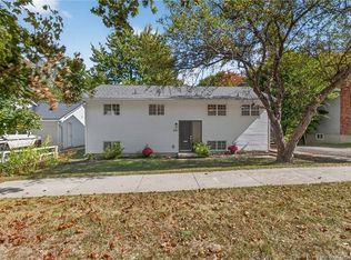 260 Woodbridge St, Fredericton, NB E3B 4R3