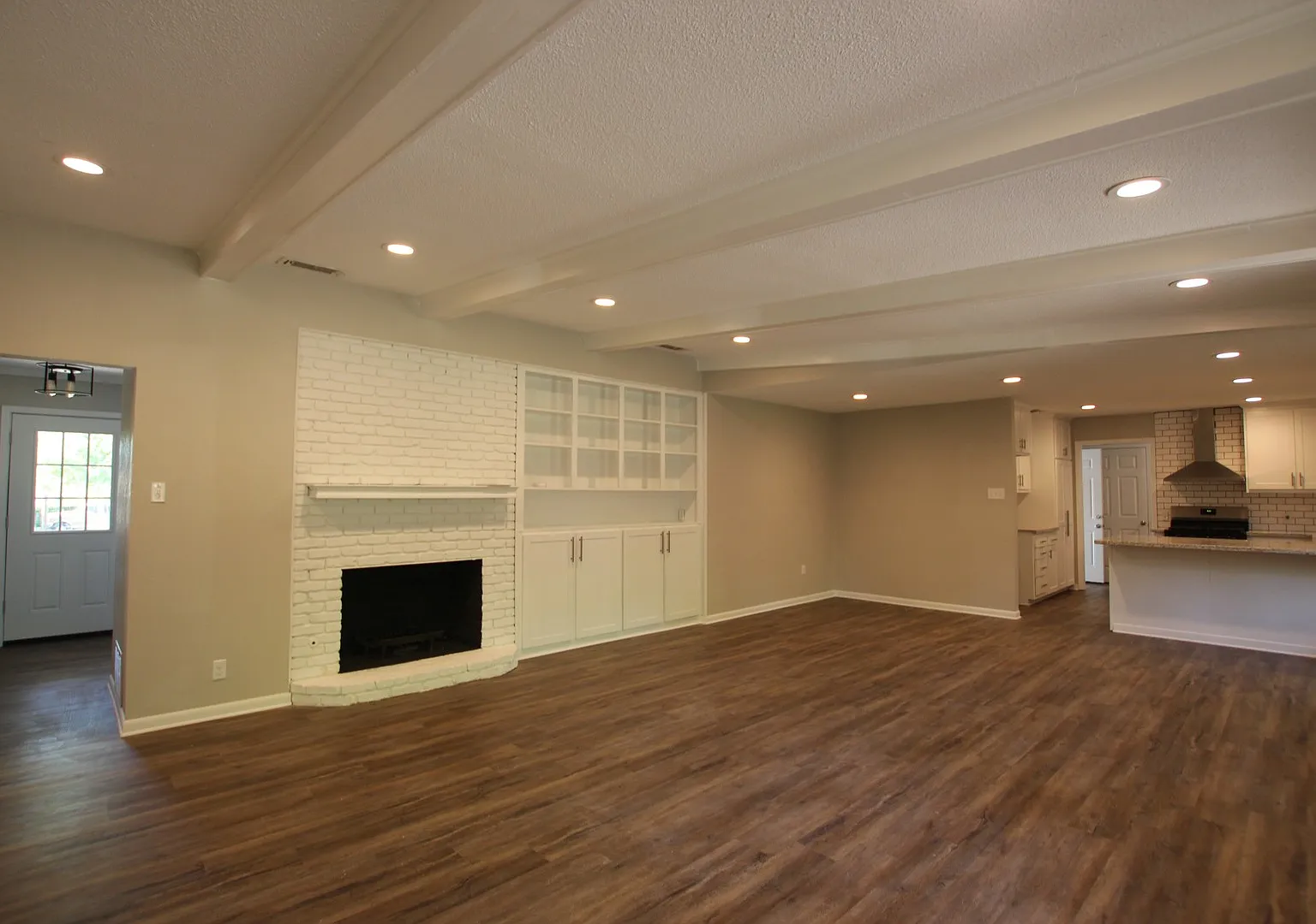 Lease Takeover Opportunity Available! Updated 3 Bedroom, 2 Bath Home in Tyler — Photo 3