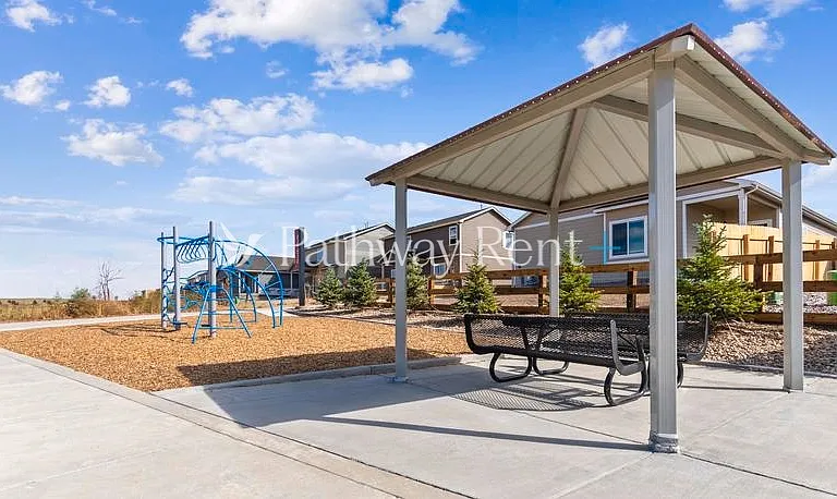 9421 Yampa St — Photo 15