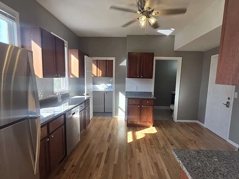 2939 Lyndale Ave N #2 — Photo 5