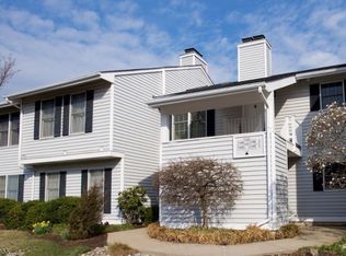 142 Mockingbird Ct, Three Bridges, NJ 08887