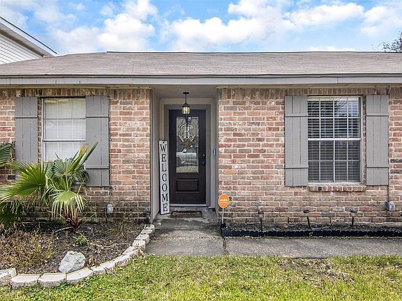 3rd image of 9808 Wren St