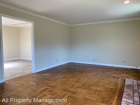 4th image of 115 Juanita Ave