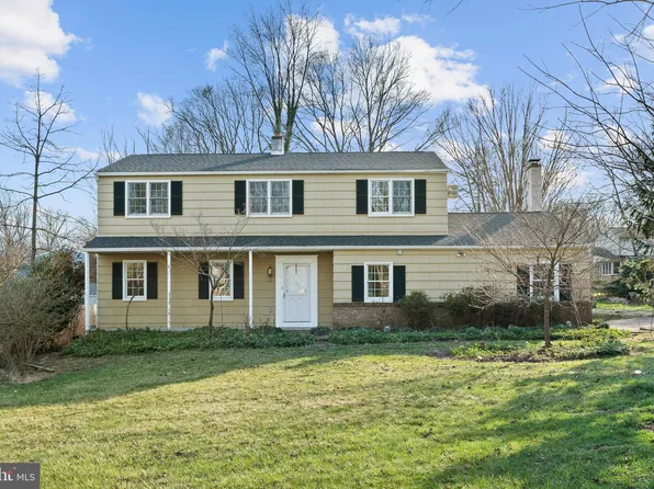 22 Skyline Dr, Chalfont, PA 18914