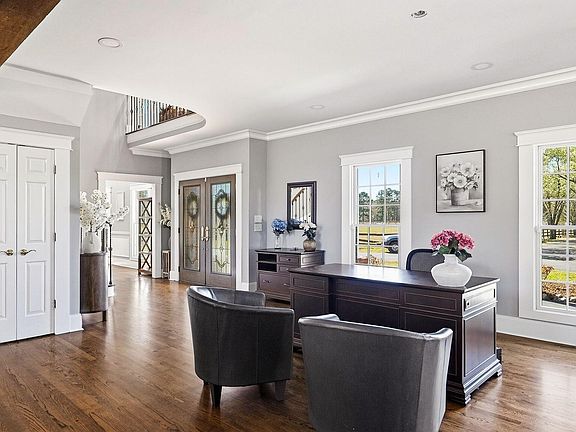 4th image of 860 Lakebay Road