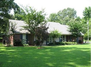 2505 Thousand Oaks Dr, Hernando, MS 38632