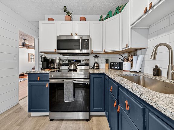 5th image of 10721 N Shady Ln