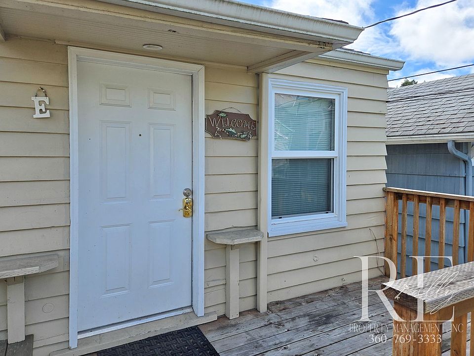 1st image of 1215 Burwell St E