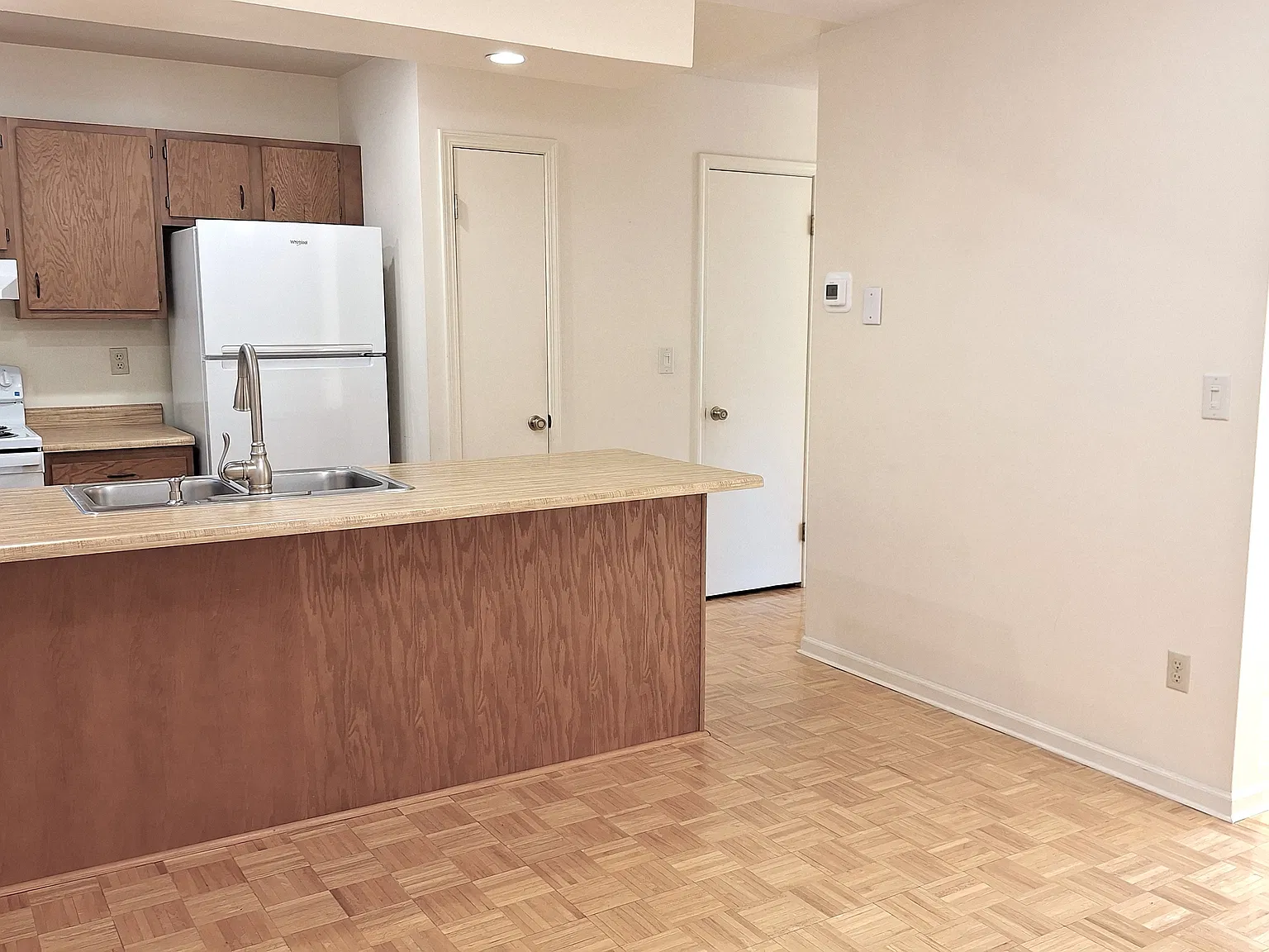 2 bed, 1.5 bath, 1200 sqft, $1,985 — Photo 4