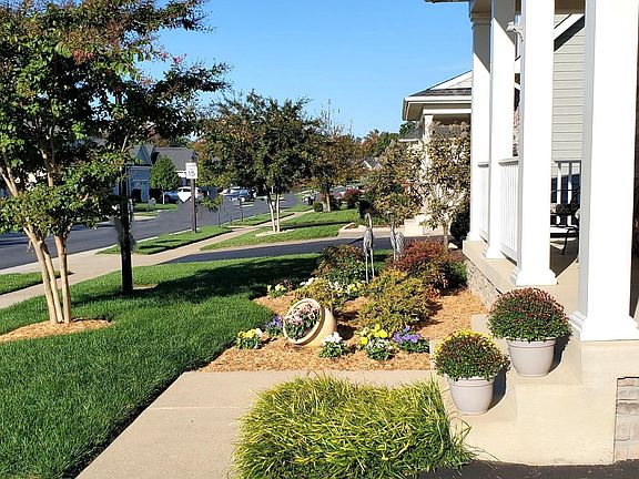 3rd image of 5825 S Mills Manor Ct