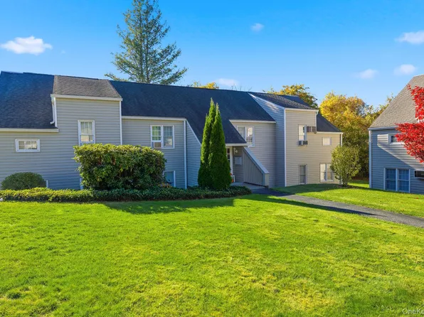 602 Holly Stream Court, Brewster, NY 10509