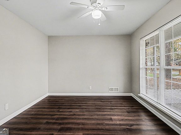 4th image of 6344 Westbury Rd