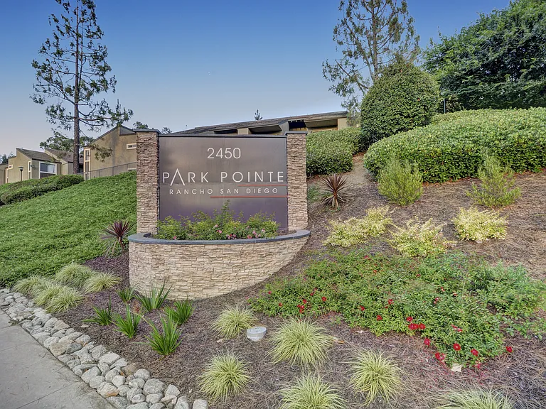 Park Pointe — Photo 32