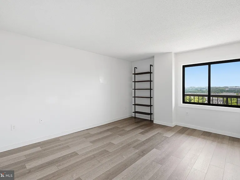 200 N Pickett St #1414 — Photo 11