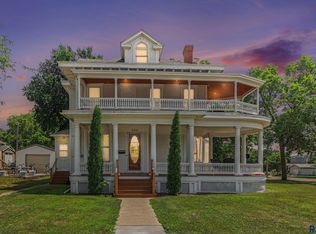 500 N Egan Ave, Madison, SD 57042