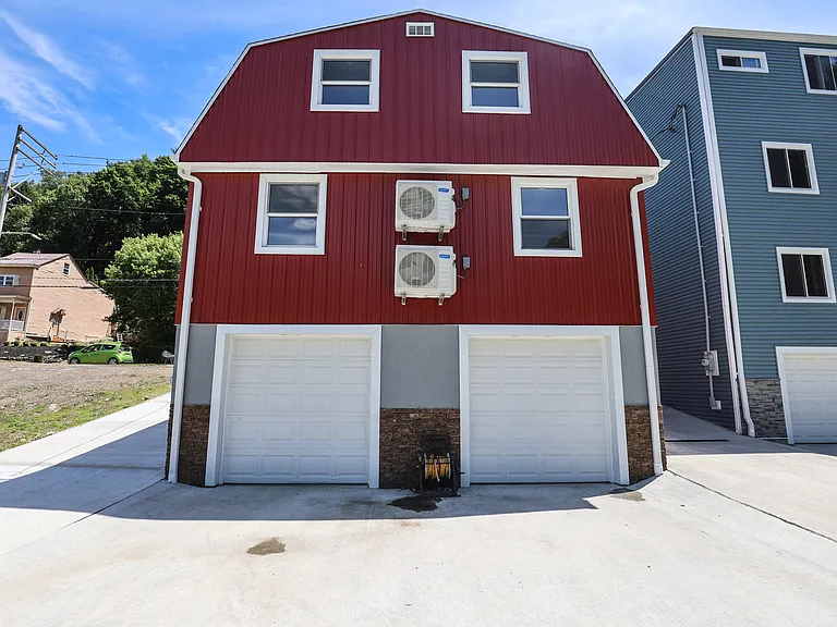 562 Peacock St #1 — Photo 24