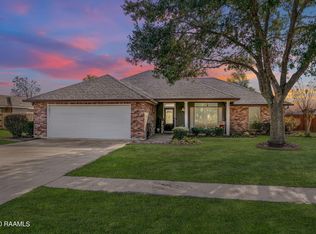 822 Belle Dr, Breaux Bridge, LA 70517