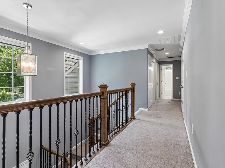 101 Sycamore Ln — Photo 29