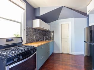 2464 NW Vaughn St, Portland, OR 97210