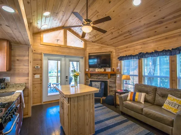 85 Daydreamers Ln #Id1597207p, Flat Rock, NC 28731