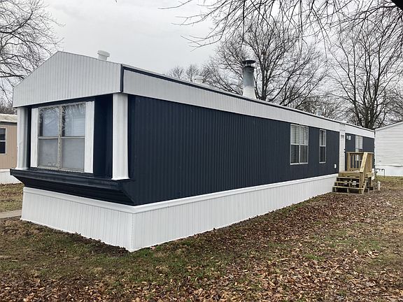 3rd image of 530 Reynolds Dr #37